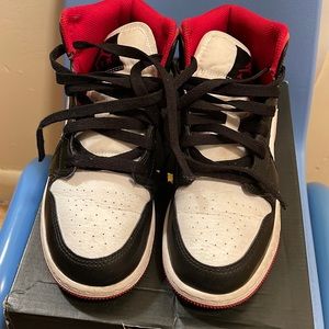 Jordan #1 mid